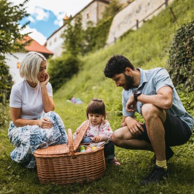 VELIKONOČNE USTVARJALNICE IN ISKANJE PISANK PO GRADU IN OKOLICI